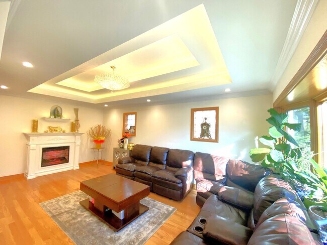 Foto del edificio - 5128 N Keeler Ave