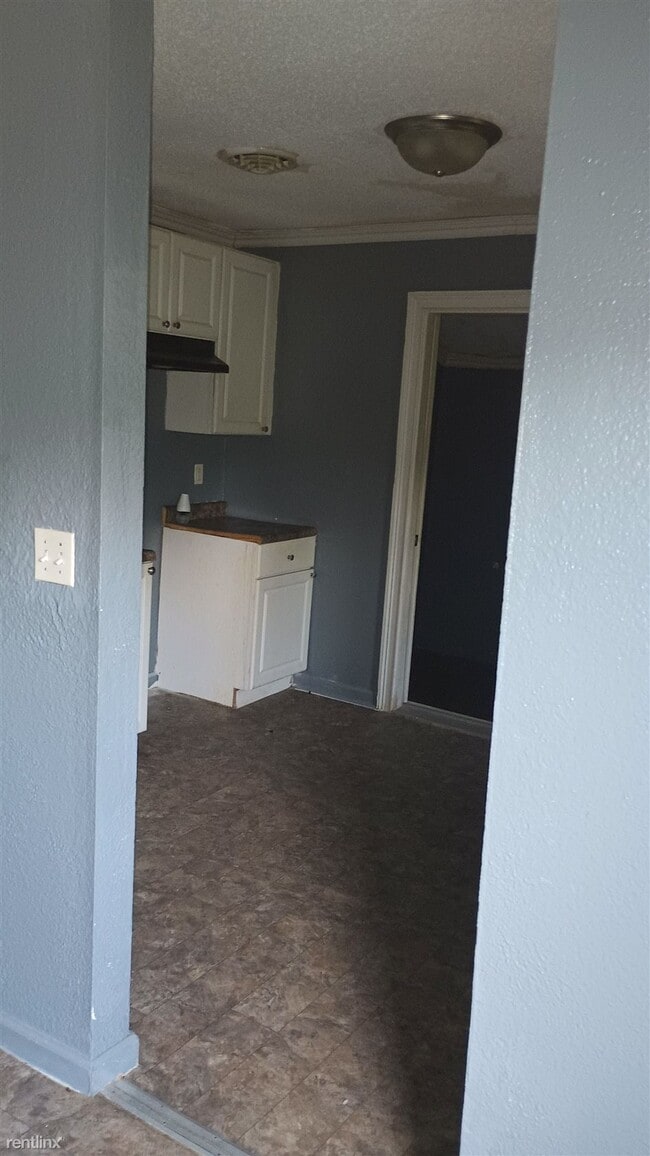 Building Photo - 2 br, 1 bath House - 405 Branum Street