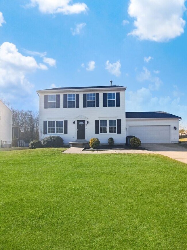 Building Photo - Lovely Pet Friendly 5 Bedroom/3 Bath SFH i...