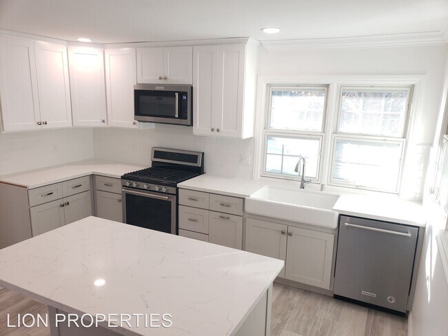 Building Photo - 3 br, 2 bath House - 3125 ARTESIA ST.