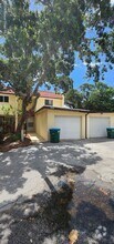 Building Photo - 8740 Lantana Ct