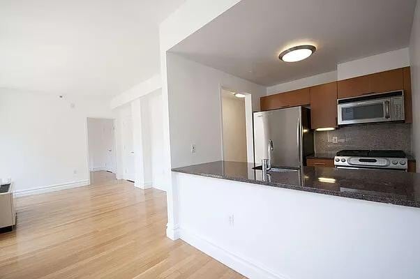 Building Photo - 158 Hester St