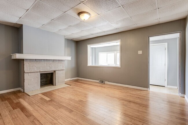 Foto del edificio - Available NOW  - BEAUTIFUL UPDATED 3+ Bedroom Home w/ Modern Finishes in the Slopes!