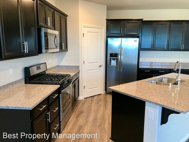 Building Photo - 4 br, 3 bath House - 961 Princess Way