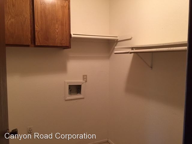 Building Photo - 2 br, 1 bath Apartment - 316 Falcon Ct 316...