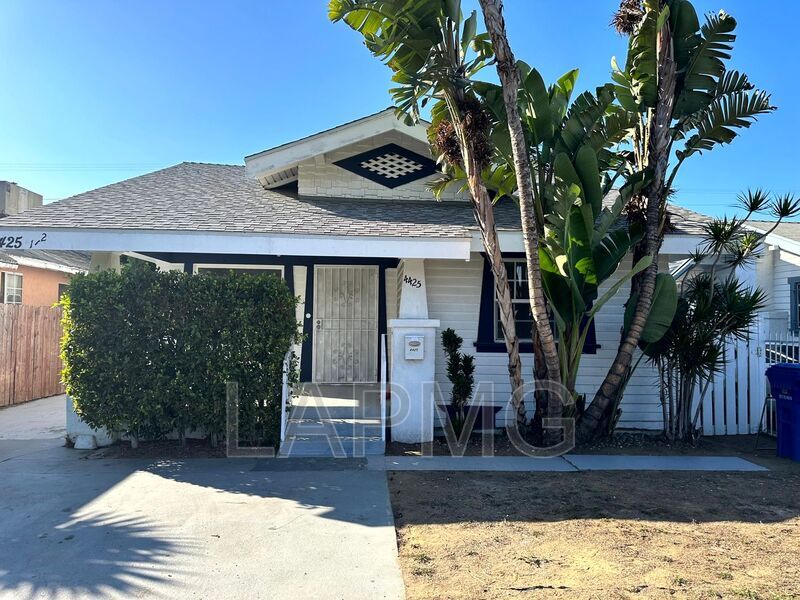 Foto principal - 4007 1/2-4425 1/2 S Van Ness Ave