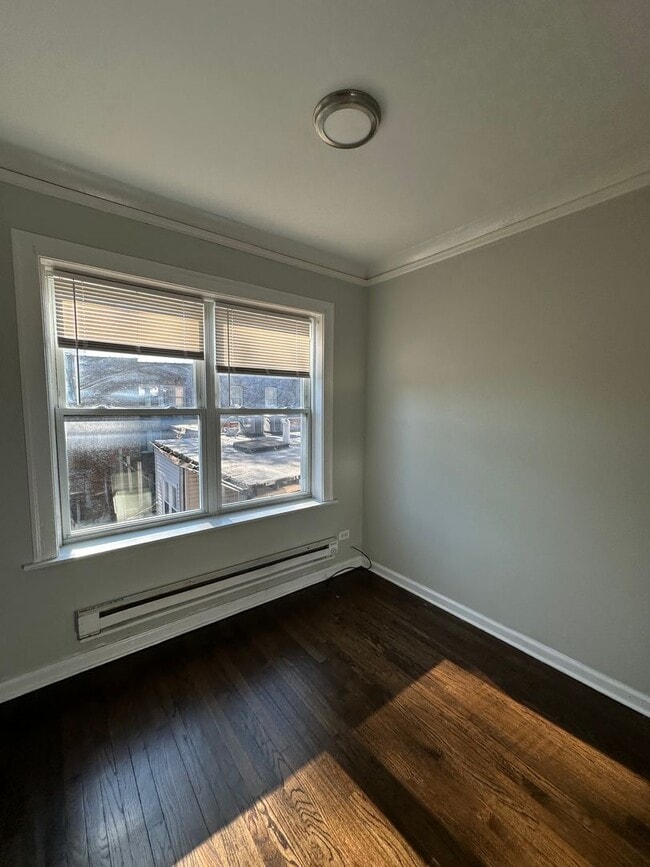 Foto del edificio - Cozy 1-Bedroom Apartment with Office Nook ...