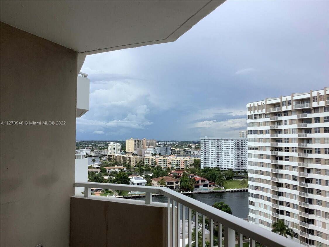 1985 S Ocean Dr Unit 15B, Hallandale Beach, FL 33009 Condo for Rent
