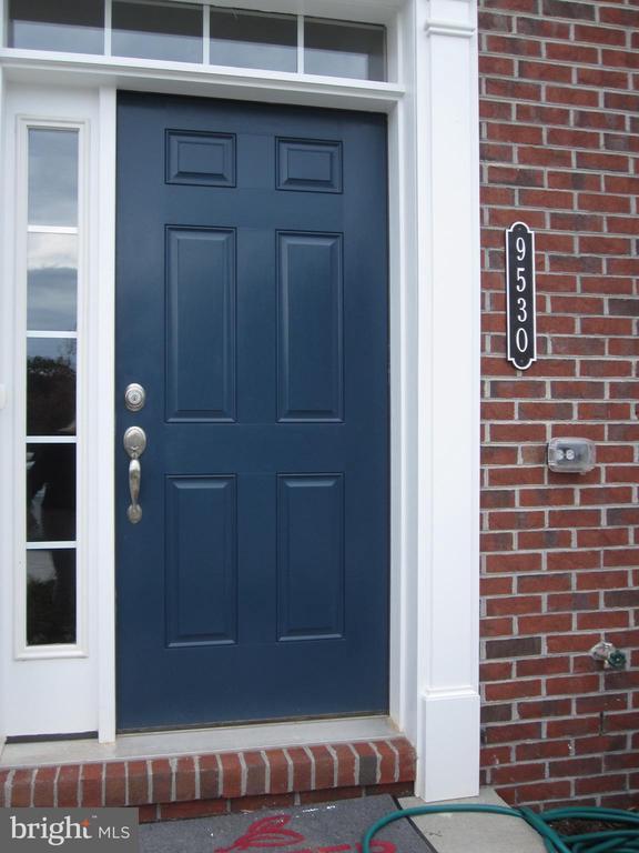 Foto del edificio - 9530 Mary Geneva Ln