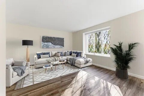 Foto del edificio - 84 Fuller St