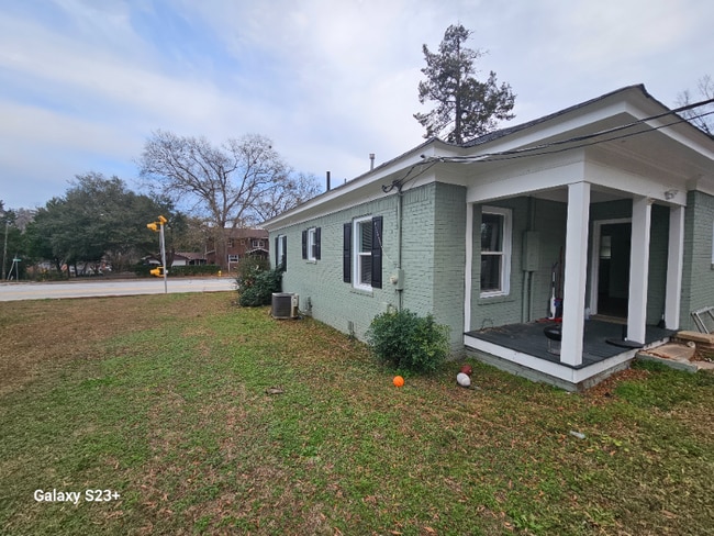 Foto del edificio - 1933 Nance St