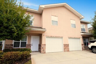 Building Photo - 1490 Bentley Cir