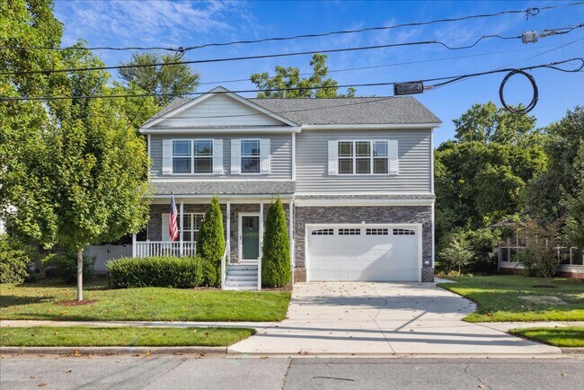 Foto del edificio - 138 Meredith St