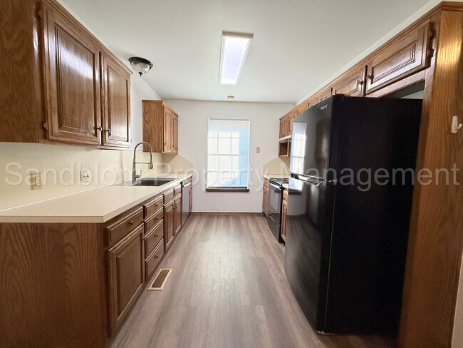 Foto del edificio - For Lease | South Tulsa Duplex | Available Now!