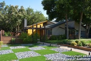 Foto del edificio - 3330 Trailway Park St