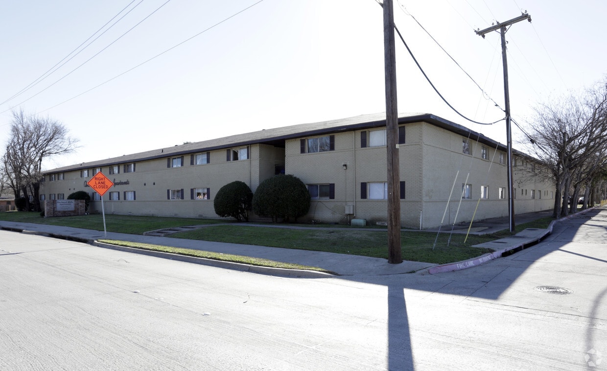 Orchard Hills 1320 W Kingsley Rd Garland, TX Apartments for Rent in