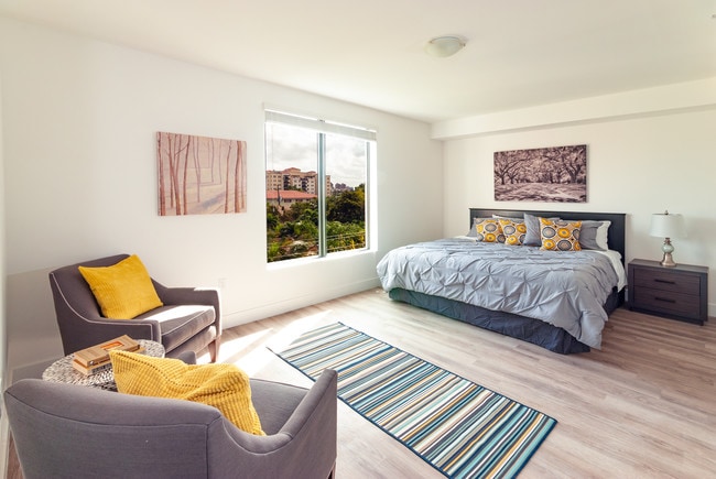 Building Photo - 26 Santillane Ave