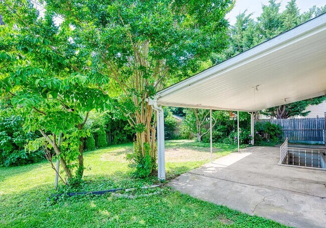 Foto del edificio - Spacious 4BR Family Home on Court Way | 1,875 Sq Ft | $2,593/mo