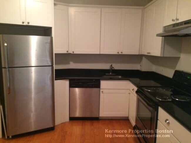 Foto del edificio - 1728 Beacon St