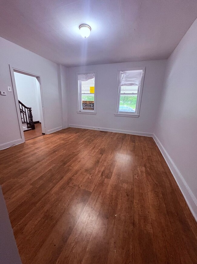 Foto del edificio - 3 Bedroom 1 Bath House, Garage, Fenced Yar...