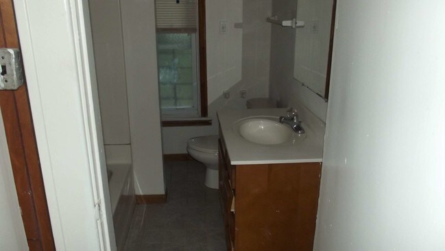 Foto del edificio - 138 N Kilmer St