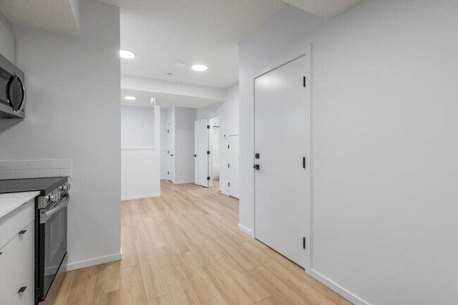 Photo du bâtiment - 0.0 bedroom in Edmonton Alberta T5G 2T1