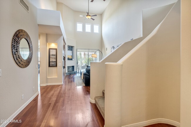 Building Photo - 15240 N Clubgate Dr