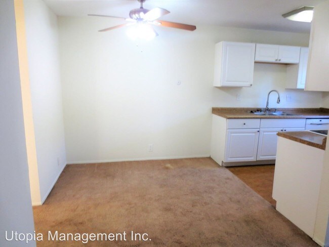 Building Photo - 12923 Mapleview St