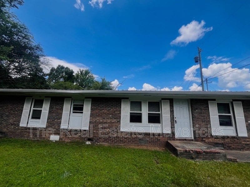 Primary Photo - 62 Trinity Rd