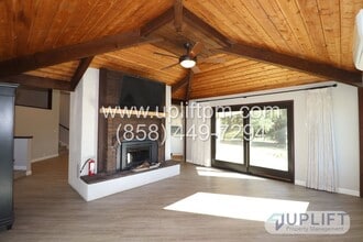 Building Photo - 4721 Meadowridge Rd