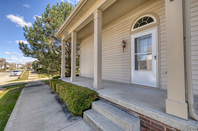 Building Photo - 12651 Watford Way
