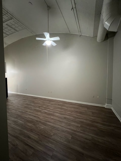 Foto del edificio - 316 W Walnut St