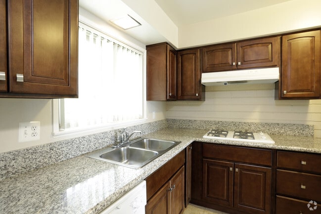 Remodeled Kitchen - Villa Pacific Apartments *$500.00 off *