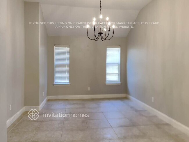 Foto del edificio - 581 Magnolia Pkwy