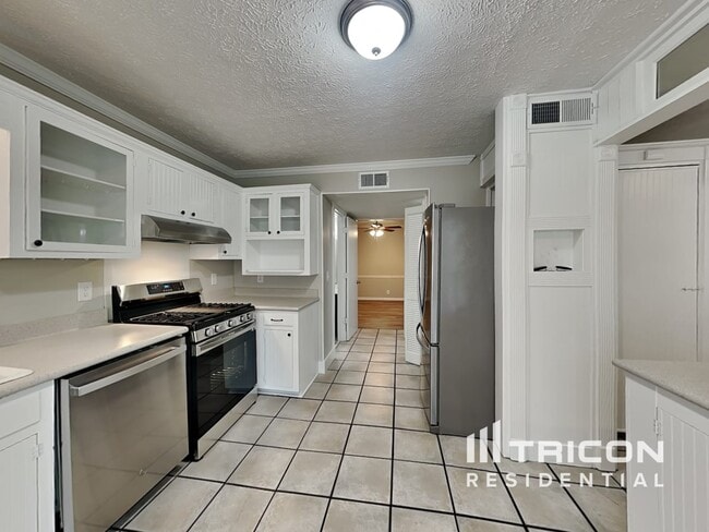 Building Photo - 100 Chitwood Ct
