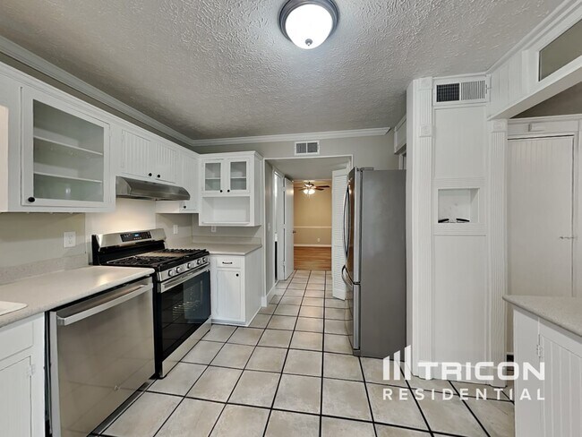 Foto del edificio - 100 Chitwood Ct
