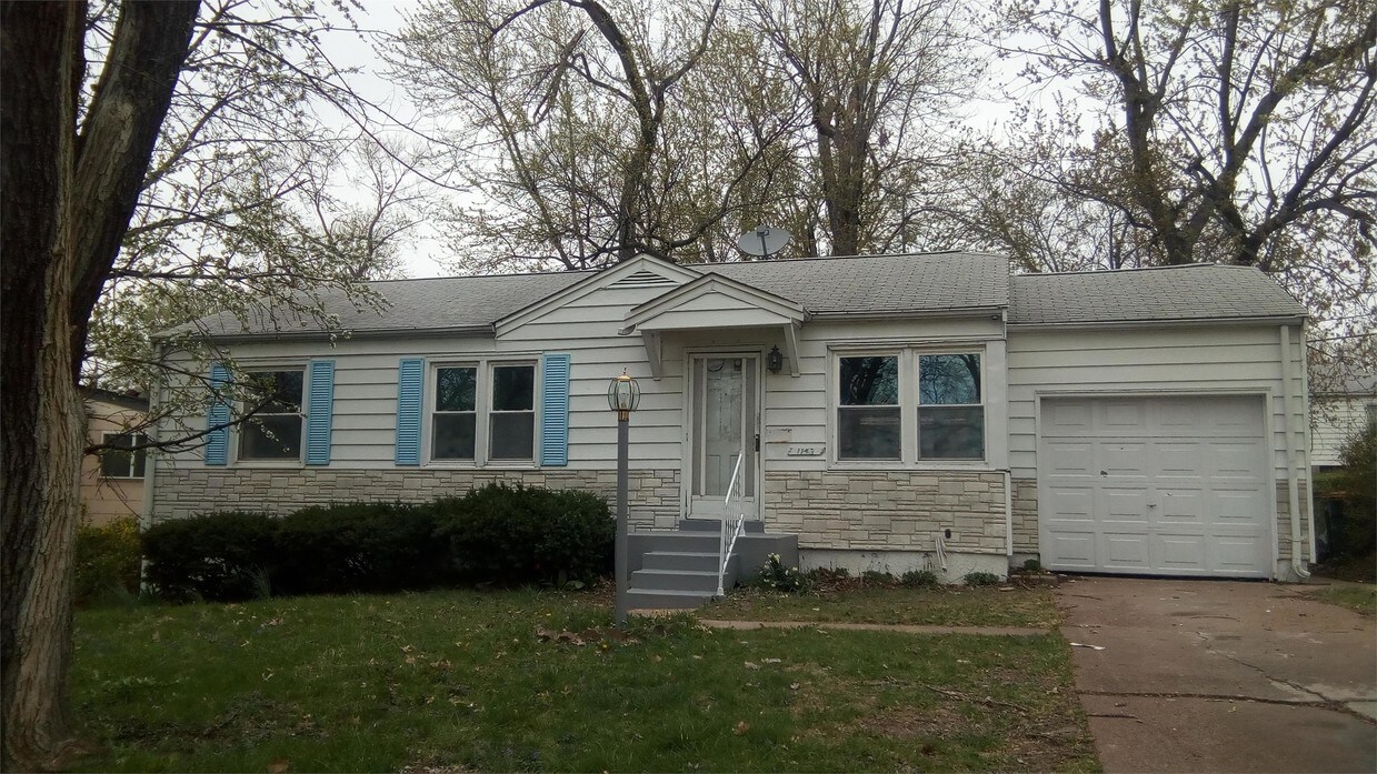 Primary Photo - 1143 Roxton Dr