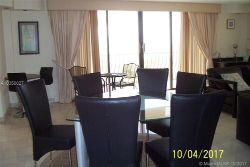 Building Photo - 8877 Collins Ave