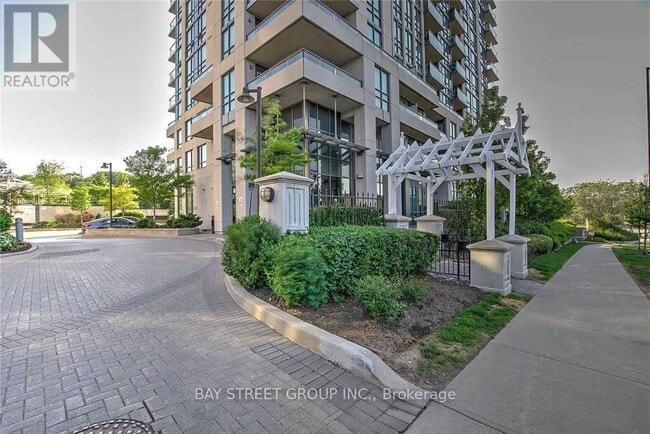 Building Photo - 88 Grangeway Ave