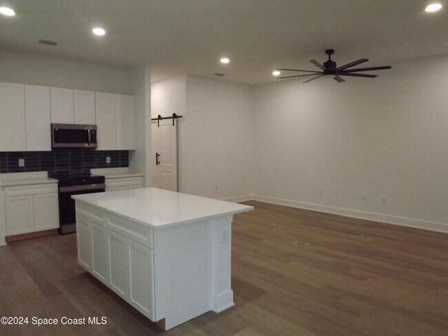 Building Photo - 2273 Highland Ave
