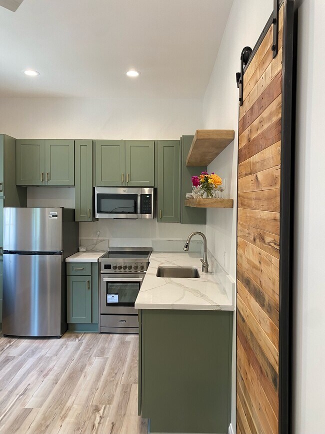 New Appliances - 1373 Napoli St