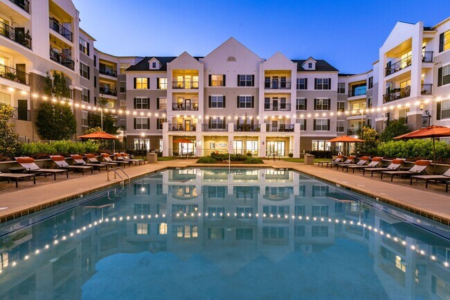 Emblem Alpharetta 55 Apartment Homes Alpharetta Ga Apartments Com