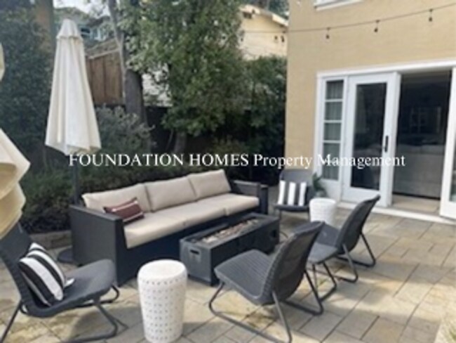 Foto del edificio - 4bd/3ba Home in great location of M.V. 235...