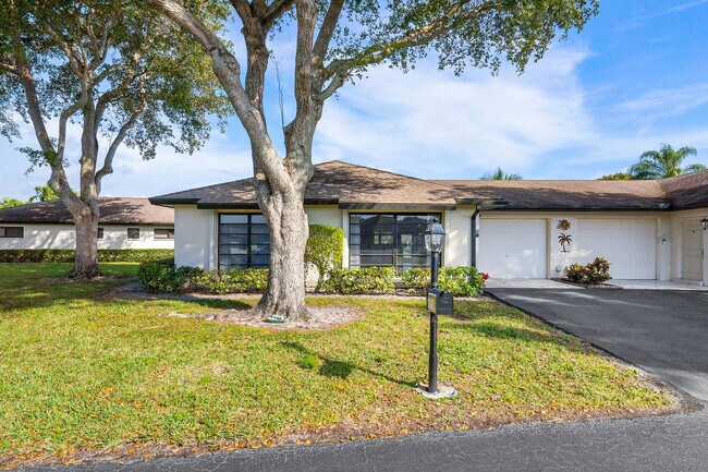 Building Photo - 4855 Equestrian Rd