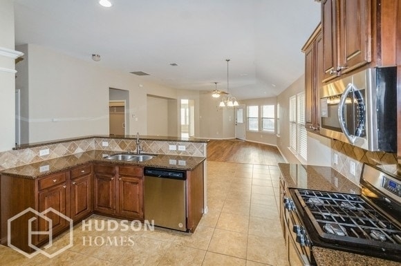 Building Photo - NOW AVAILABLE! - 905 Honey Locust Dr, Rock...