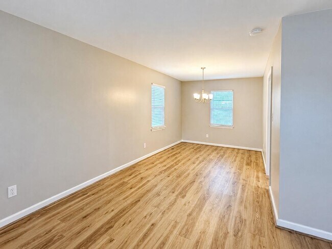 Foto del edificio - 247 Brookside Ct