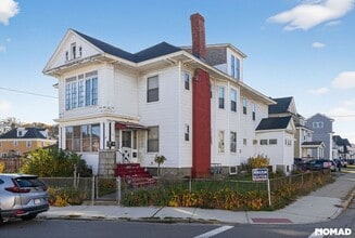 Building Photo - 38 Custer St