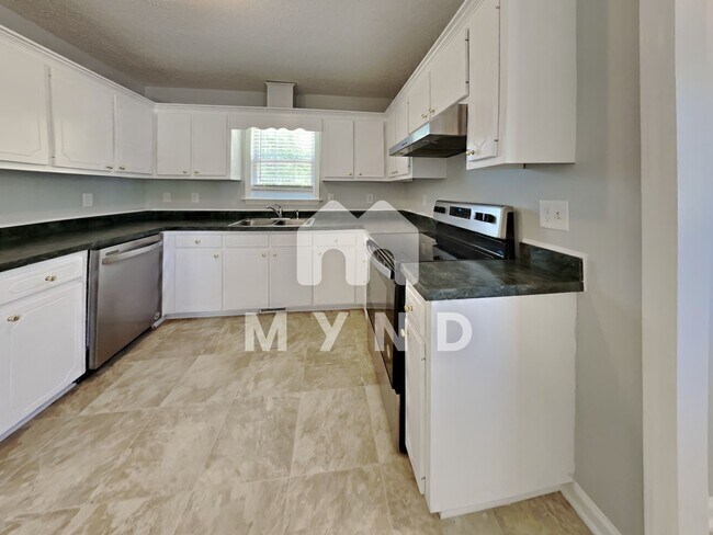 Building Photo - 130 S Woodstone Dr