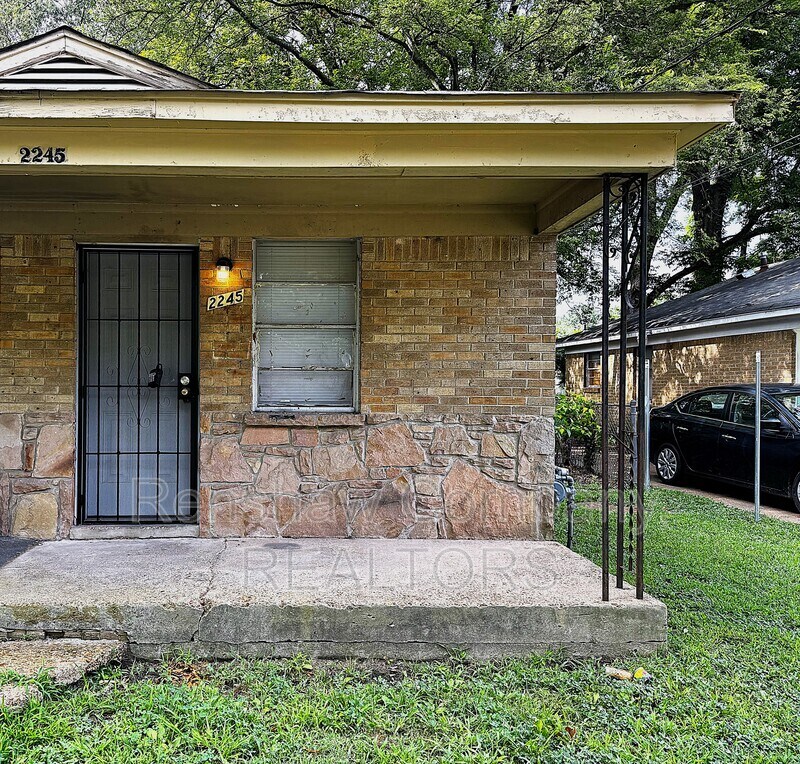 Primary Photo - 2245 Stovall Ave