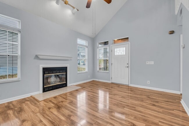 Building Photo - 5904 Colchester Dr